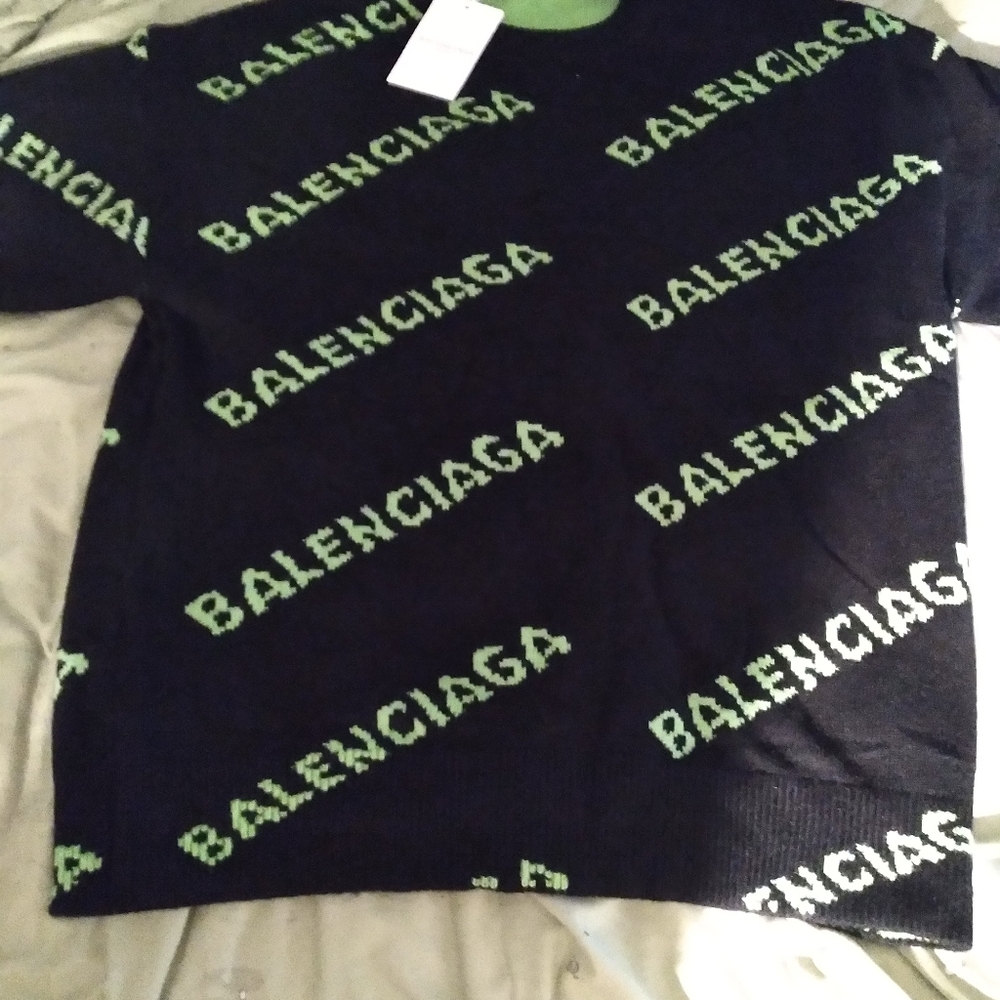 Sweater - Picture 2 of 2